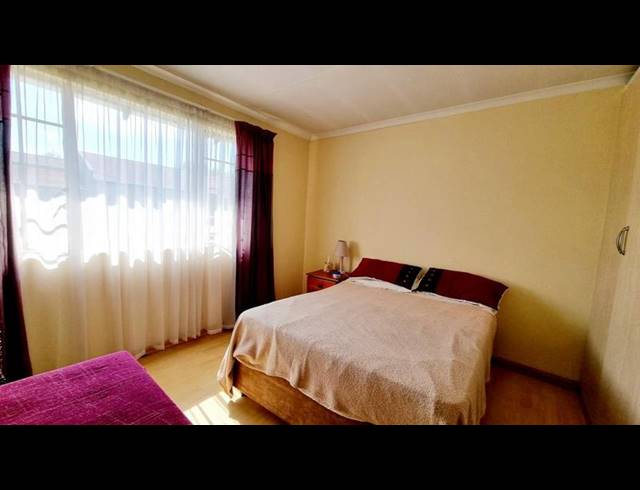 2 BEDROOM TOWNHOUSE FOR SALE IN VERWOERDPARK